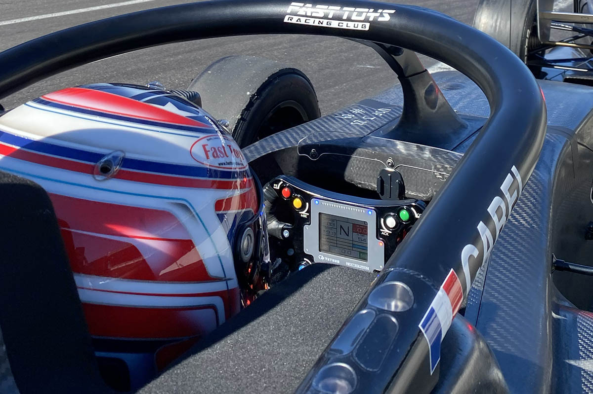 USF2000